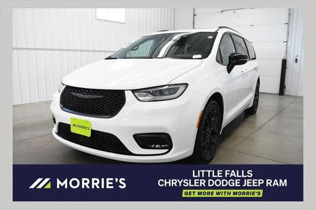 2025 Chrysler Pacifica Limited for sale in Little Falls, MN