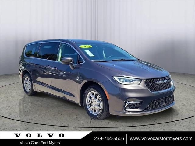 2023 Chrysler Pacifica Touring L for sale in Fort Myers, FL