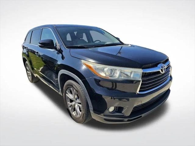 2016 Toyota Highlander LE Plus V6 for sale in Montgomery, AL