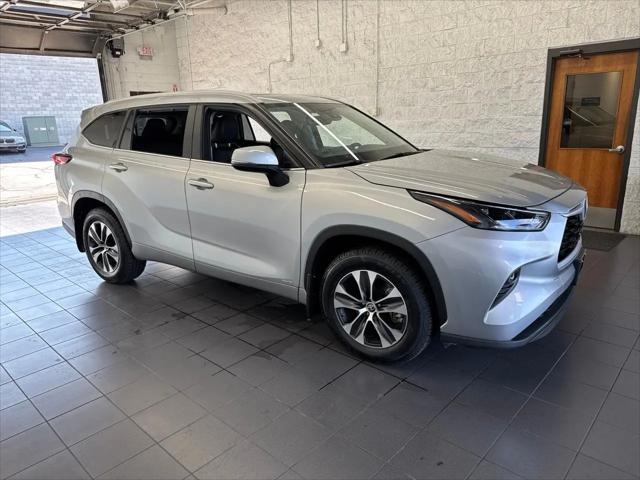 2023 Toyota Highlander Hybrid XLE for sale in Springfield, MO