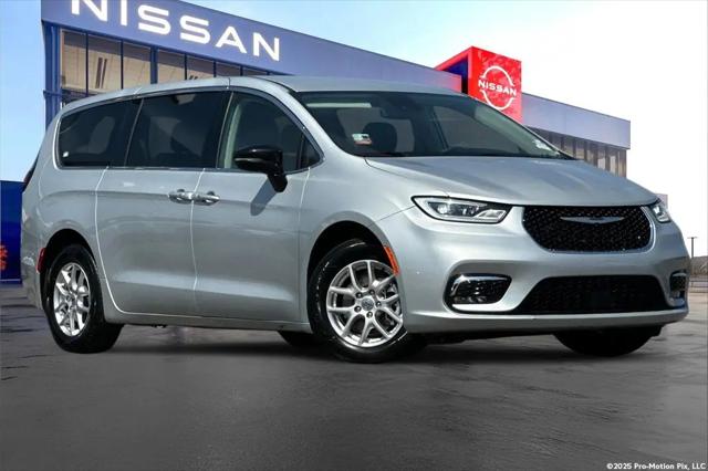 2024 Chrysler Pacifica Touring L for sale in San Bernardino, CA
