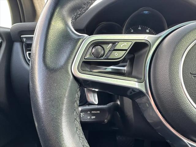 2020 Porsche Macan Macan