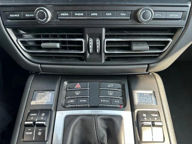 2020 Porsche Macan Macan