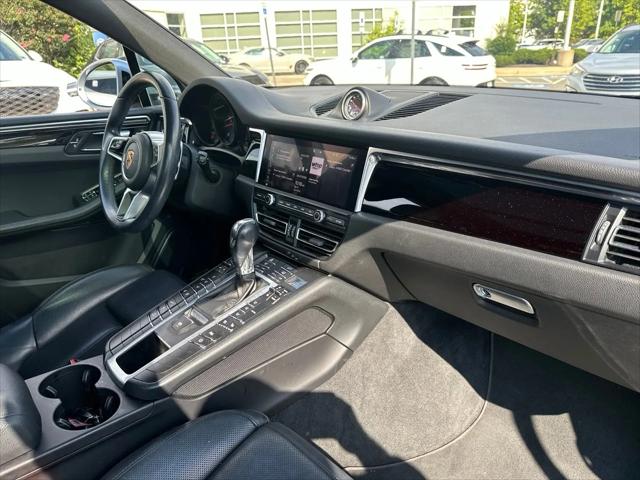 2020 Porsche Macan Macan