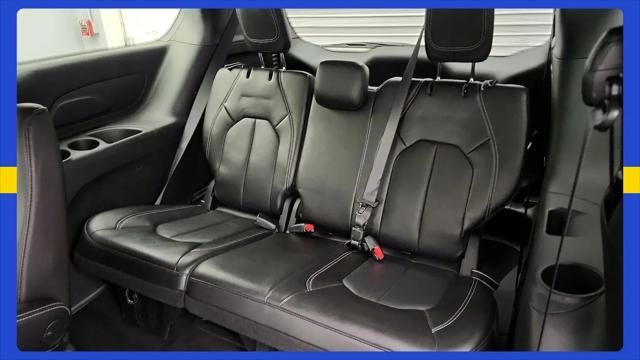 2025 Chrysler Voyager LX