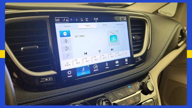 2021 Chrysler Pacifica Touring L