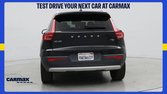 2021 Volvo XC40 T5 Momentum