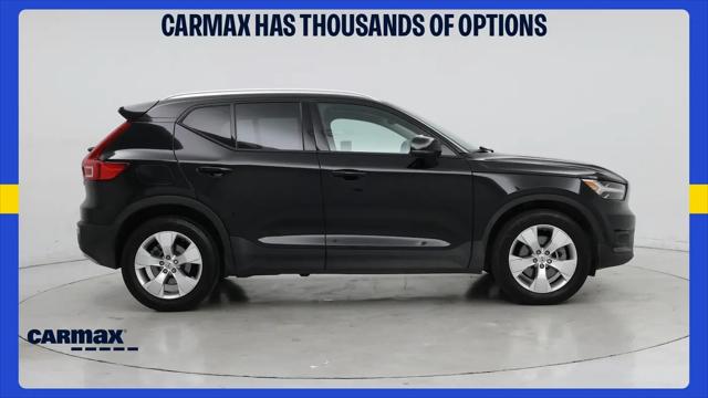 2021 Volvo XC40 T5 Momentum