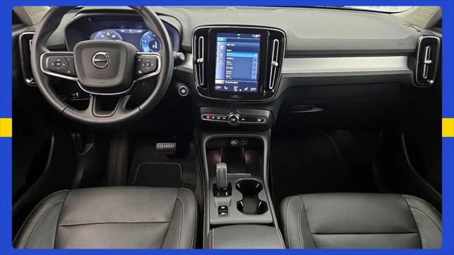 2021 Volvo XC40 T5 Momentum