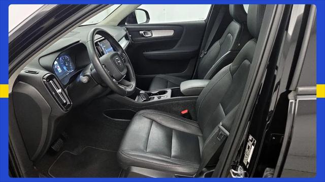 2021 Volvo XC40 T5 Momentum