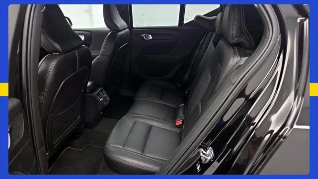 2021 Volvo XC40 T5 Momentum
