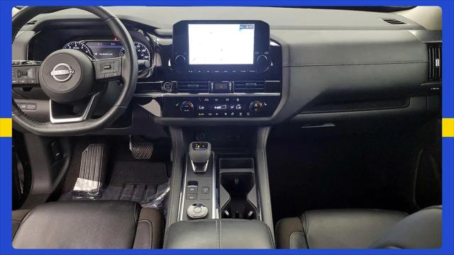 2023 Nissan Pathfinder SL 4WD