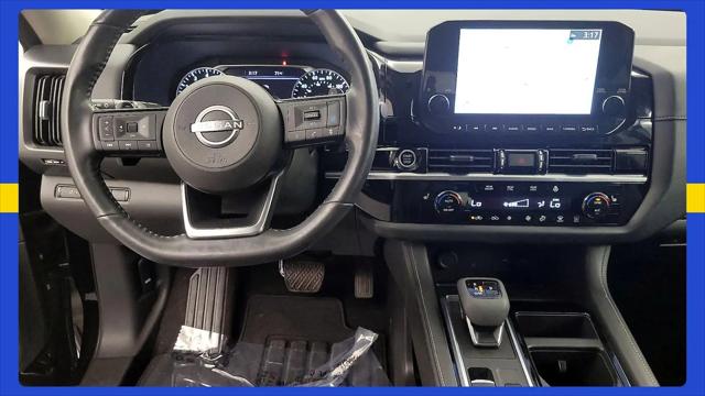 2023 Nissan Pathfinder SL 4WD
