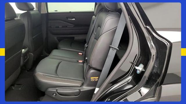 2023 Nissan Pathfinder SL 4WD