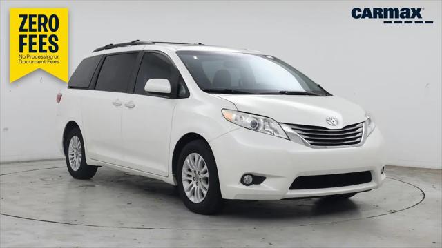 2017 Toyota Sienna XLE 8 Passenger for sale in Boynton Beach, FL
