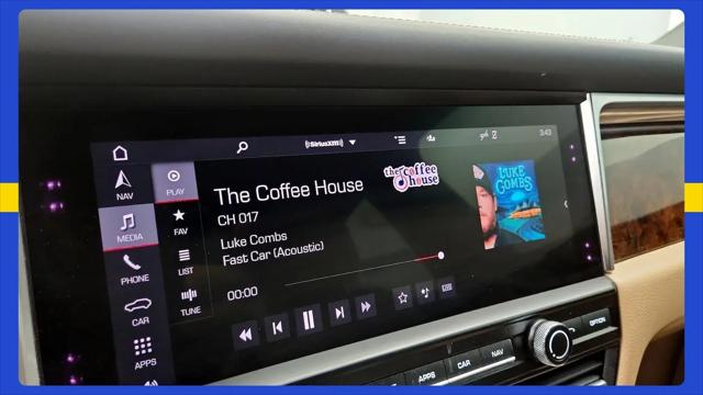 2021 Porsche Macan Macan