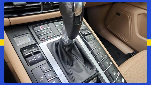 2021 Porsche Macan Macan