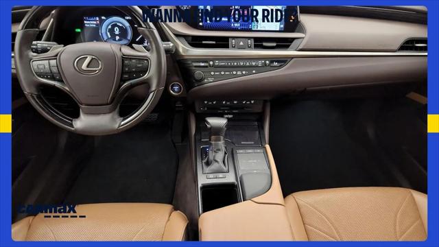 2020 Lexus ES 300h Luxury