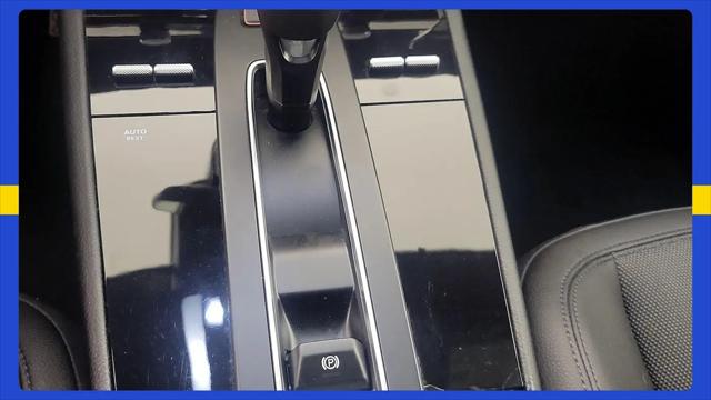 2023 Porsche Macan T