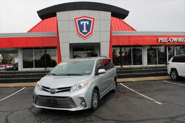 2020 Toyota Sienna XLE for sale in Taylor, MI