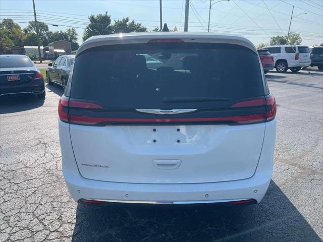 2023 Chrysler Pacifica Touring