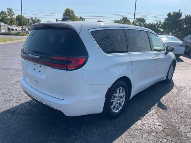 2023 Chrysler Pacifica Touring