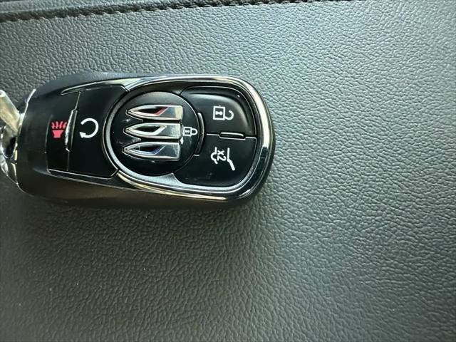 2026 Buick NV Sport Touring FWD