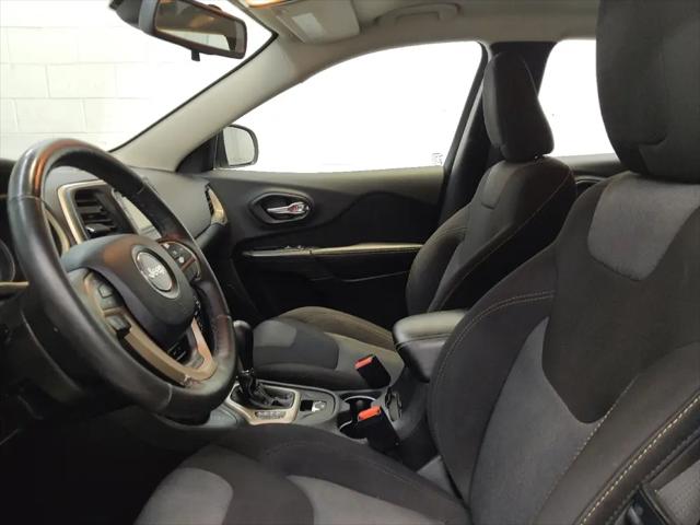 2016 Jeep Cherokee Sport