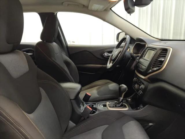 2016 Jeep Cherokee Sport