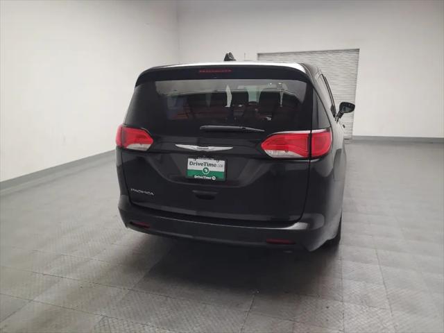 2017 Chrysler Pacifica Touring