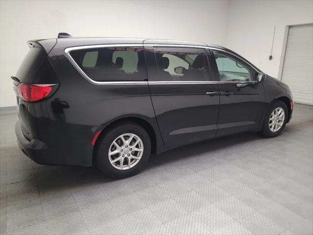 2017 Chrysler Pacifica Touring