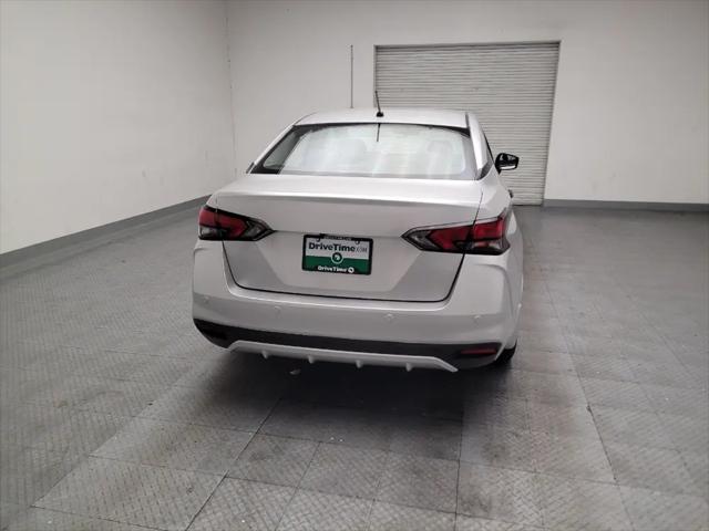2021 Nissan Versa S Xtronic CVT