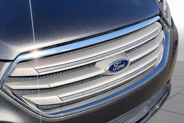 2015 Ford Taurus SEL