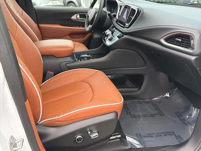 2024 Chrysler Pacifica Pinnacle AWD