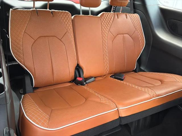 2024 Chrysler Pacifica Pinnacle AWD