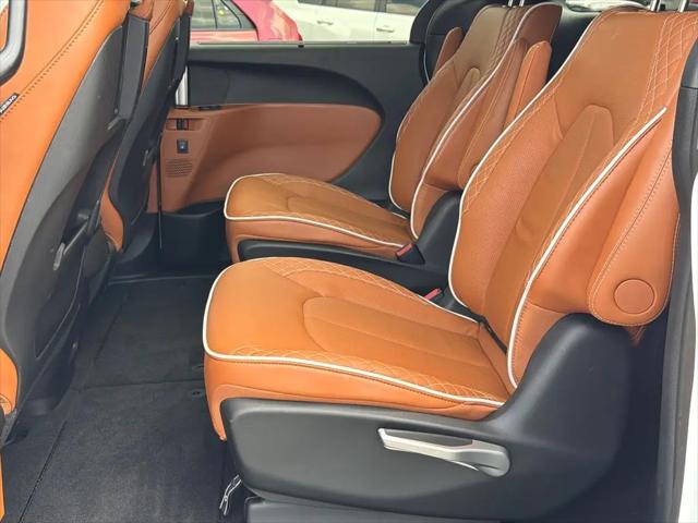 2024 Chrysler Pacifica Pinnacle AWD