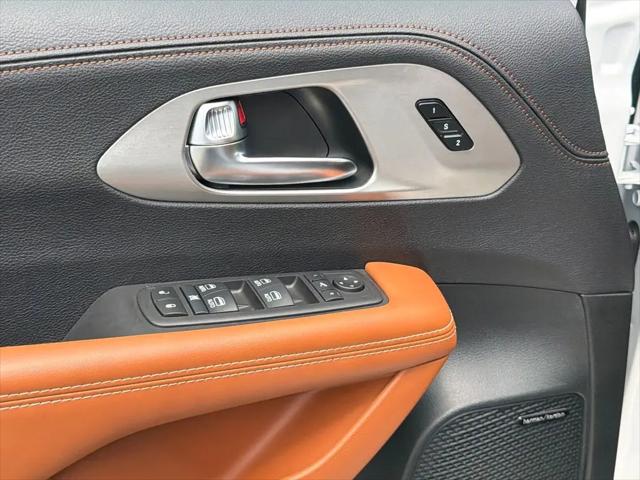 2024 Chrysler Pacifica Pinnacle AWD