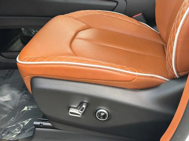 2024 Chrysler Pacifica Pinnacle AWD