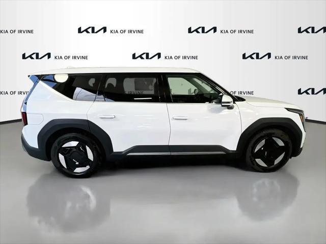 2026 Kia EV9 Light Long Range