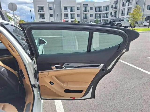 2016 Porsche Panamera Panamera