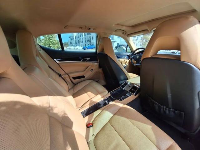 2016 Porsche Panamera Panamera