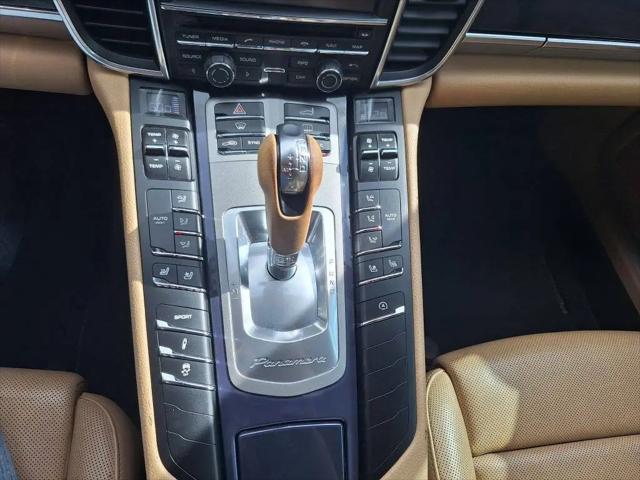2016 Porsche Panamera Panamera