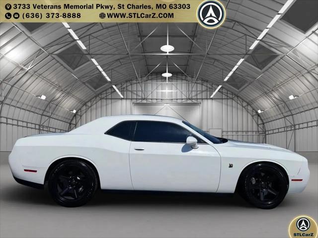 2016 Dodge Challenger 392 Hemi Scat Pack Shaker