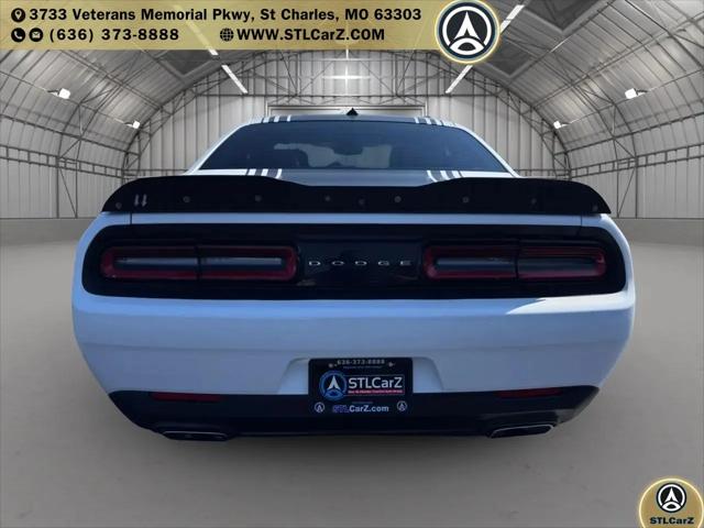 2016 Dodge Challenger 392 Hemi Scat Pack Shaker