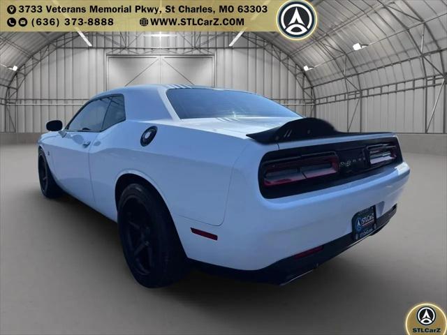 2016 Dodge Challenger 392 Hemi Scat Pack Shaker