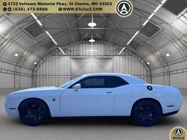 2016 Dodge Challenger 392 Hemi Scat Pack Shaker