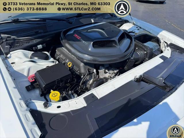 2016 Dodge Challenger 392 Hemi Scat Pack Shaker