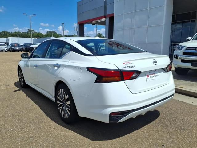2025 Nissan Altima SV FWD