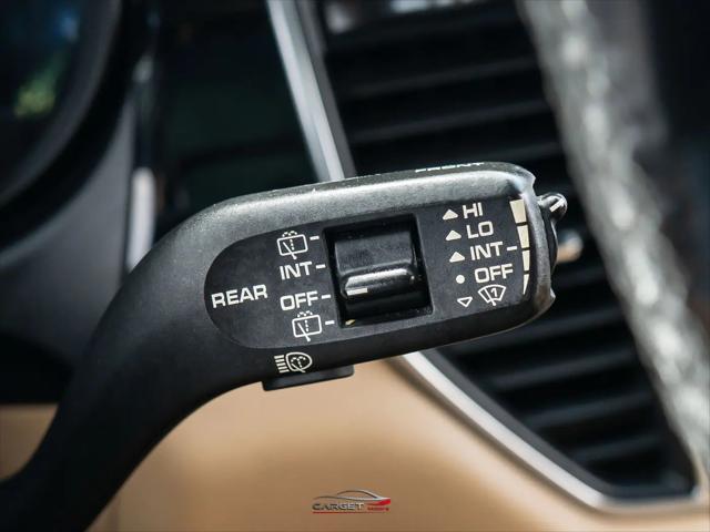 2018 Porsche Macan Macan
