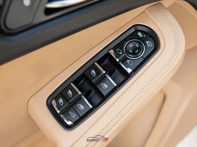 2018 Porsche Macan Macan